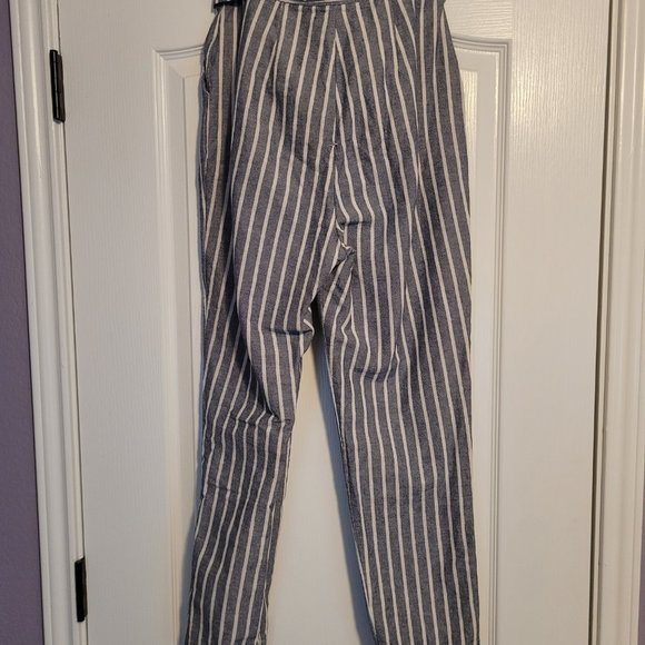 Urban Outfitters Gianna High Rise Paperbag Pants - Picture 4 of 6